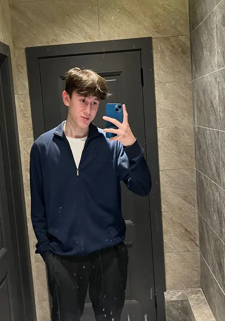 Sanzhar из Астаны, мне 20, познакомлюсь для общения