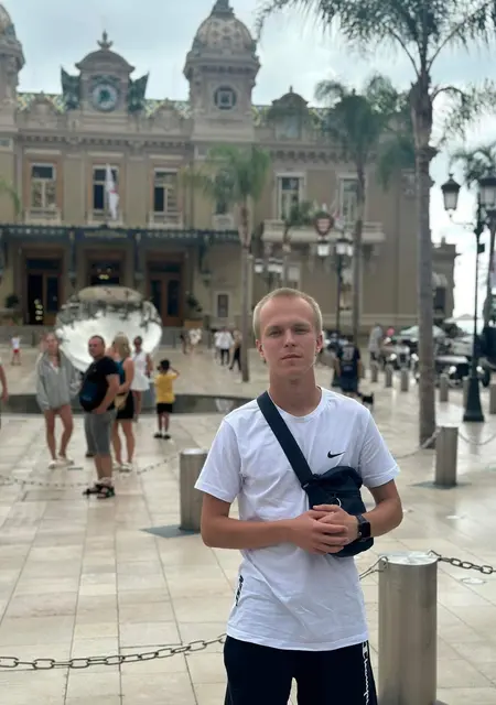 Андрей из Одессы, ищу на сайте открытые отношения