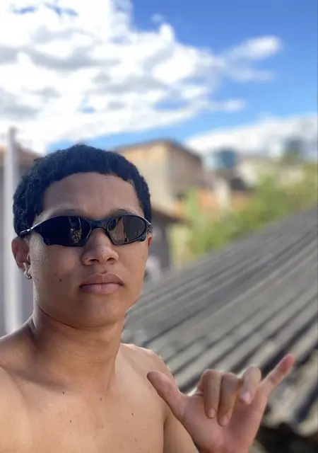 Pablo из Сан-паулу, мне 20, познакомлюсь на одну ночь