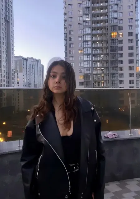 Vika з Київ, шукаю на сайті відкриті стосунки