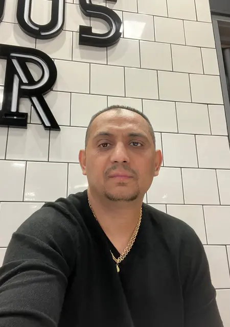 I'm Calman, 45, looking to meet for long-term in Reading