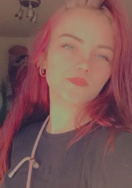 Я Leonie, 22, из Берлина, ищу знакомство для общения