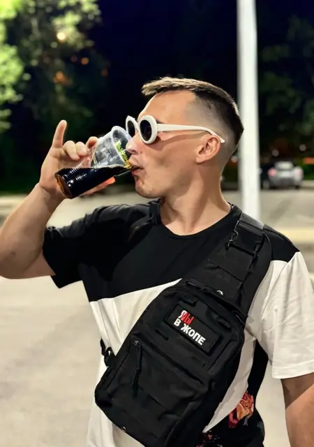 Denis из Меппевшего, ищу на сайте дружбу