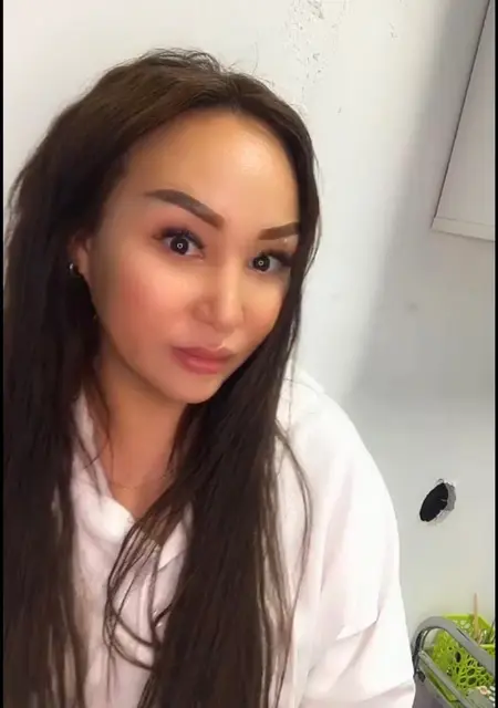 Айнур из Астаны, ищу на сайте дружбу