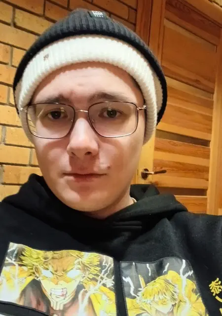 Александр из Синграули, ищу на сайте знакомства на одну ночь