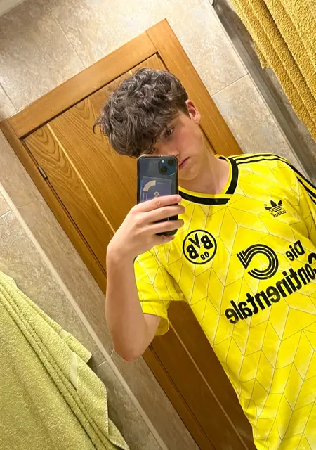 Я Luca, 19, из Овьедо, ищу знакомства без обязательств