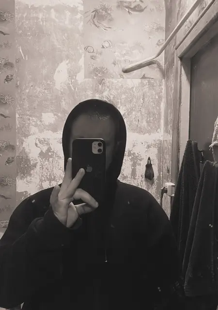 Саша из Каменского, мне 20, познакомлюсь для общения