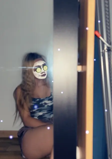 Я Klaudia, 21, знакомлюсь без обязательств в Варшаве