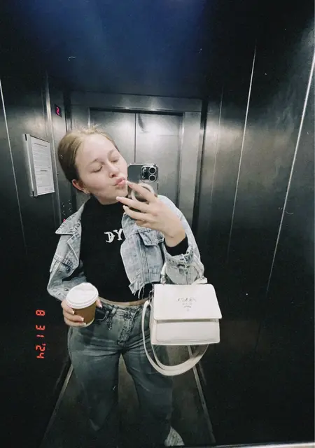 Ana из Киева, мне 19, познакомлюсь для вирта