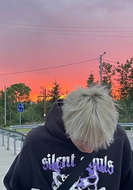 Ярослав из Львова, мне 19, познакомлюсь без обязательств