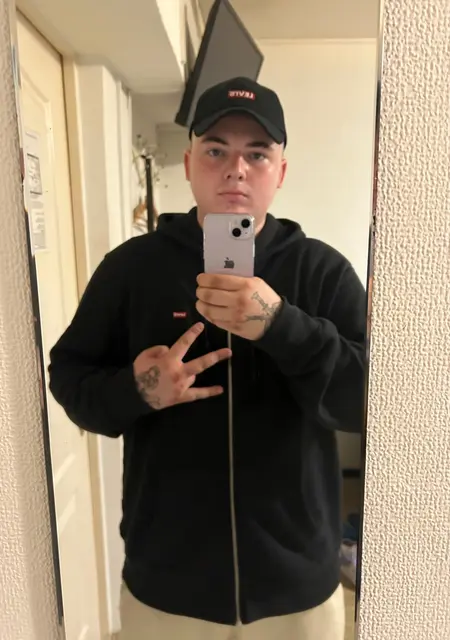 Никита из Костаная, мне 21, познакомлюсь для открытые отношения