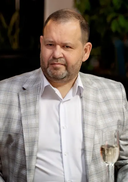 Влад из Кривого Рога, ищу на сайте знакомства без обязательств