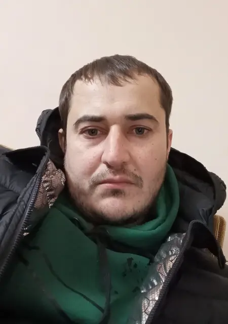 Я Олежка, 34 років з Харцизьк, шукаю знайомства на одну ніч