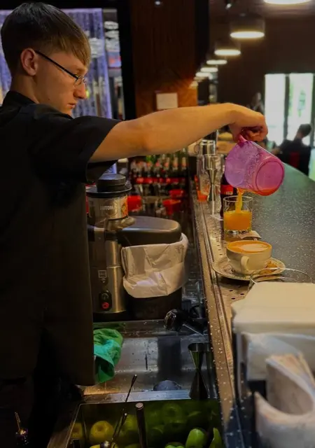 Азат из Ташкента, ищу на сайте знакомства на одну ночь