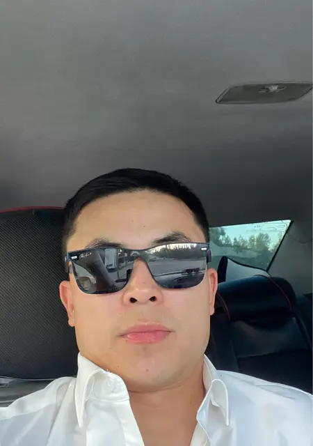 Я Элдар, 28, из Бишкека, ищу знакомства без обязательств