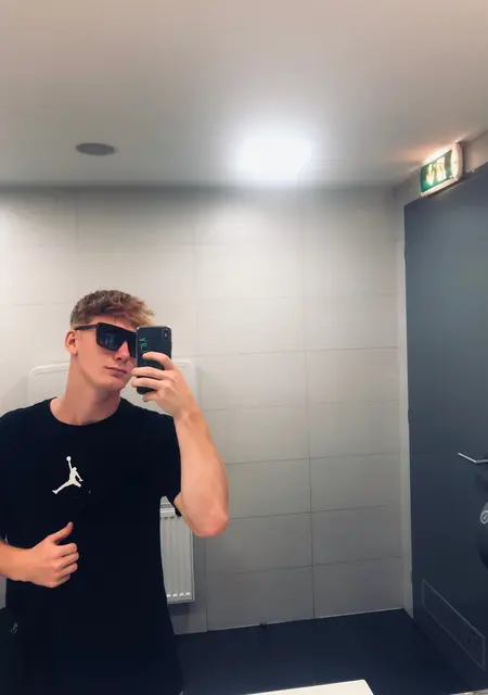 Ondej из Опавы, мне 20, познакомлюсь для постоянных отношений