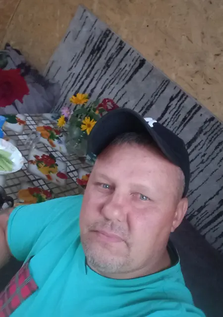 Алекс из Белова, мне 42, познакомлюсь на одну ночь