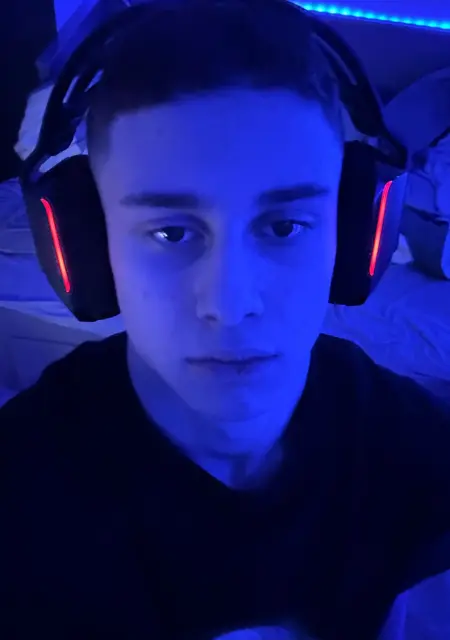 Я Martiiiini, 23, знакомлюсь для вирта в Риге