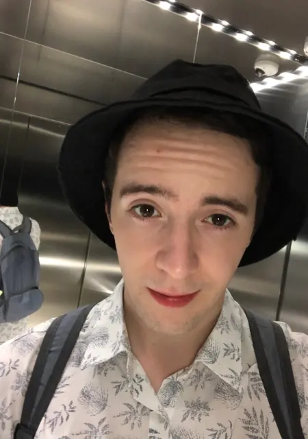 Georgee из Салоников, ищу на сайте знакомства на одну ночь