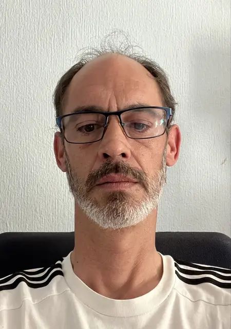 Eduardo de Madrid, tengo 45 años, listo para conocer para chatear