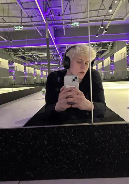 Я Bogdan, 19, знакомлюсь для общения в Вашингтоне