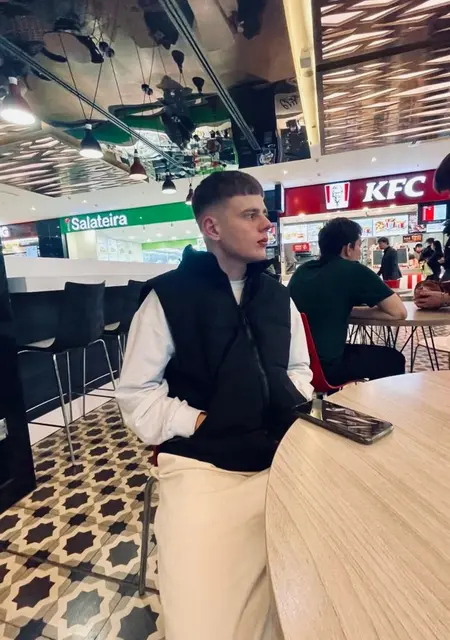 Даниил из Гродно, ищу на сайте знакомства на одну ночь