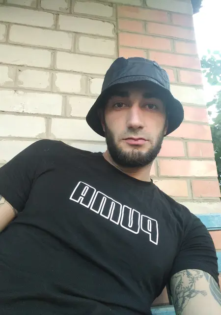 Я Владислав, 29, из Борова, ищу знакомство для приятного времяпровождения