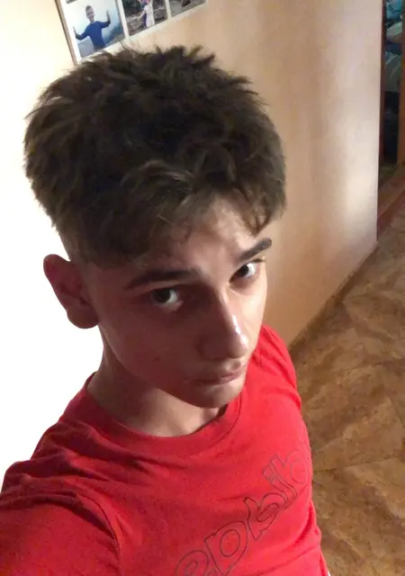 Costin из Бузэу, ищу на сайте знакомства на одну ночь