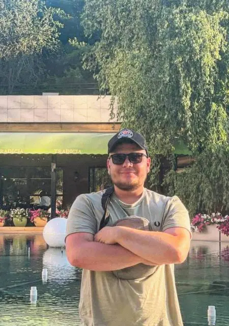 Я Владислав, 30 років з Велика Олександрівка, шукаю знайомство для приємного проведення часу