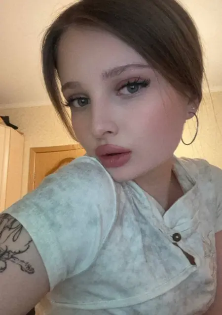 Я Ева, 23, из Измира, ищу знакомство для открытые отношения