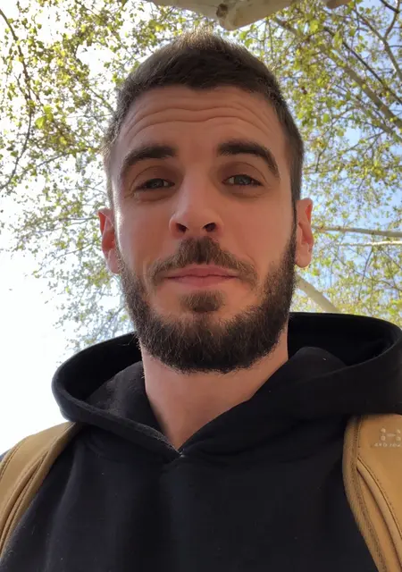 Я Moderated, 34, из Оради, ищу знакомства без обязательств