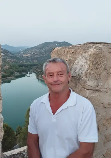 Philippe Blairy de Los Palacios y Villafranca, tengo 69 años, listo para conocer para relación a largo plazo