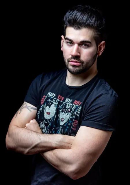 Я Толік, 32 років, знайомлюсь для постійних стосунків у Коломия