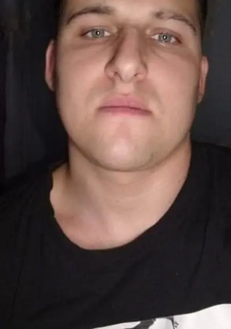 Я Александр, 29, знакомлюсь без обязательств в Александровке