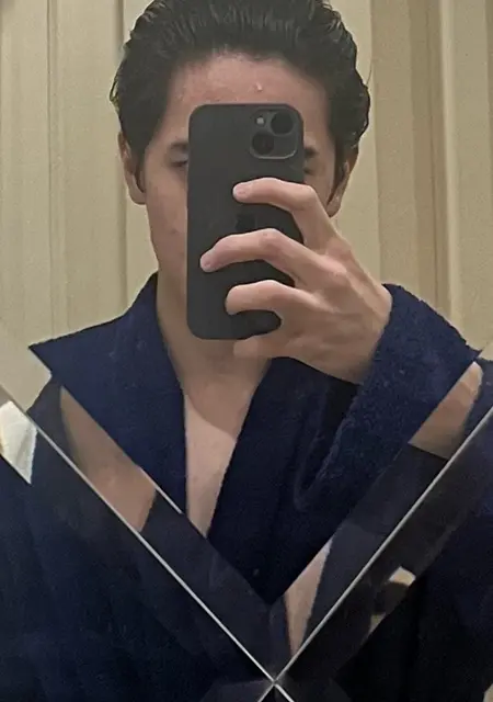 Я Askhat, 20, из Астаны, ищу знакомства на одну ночь