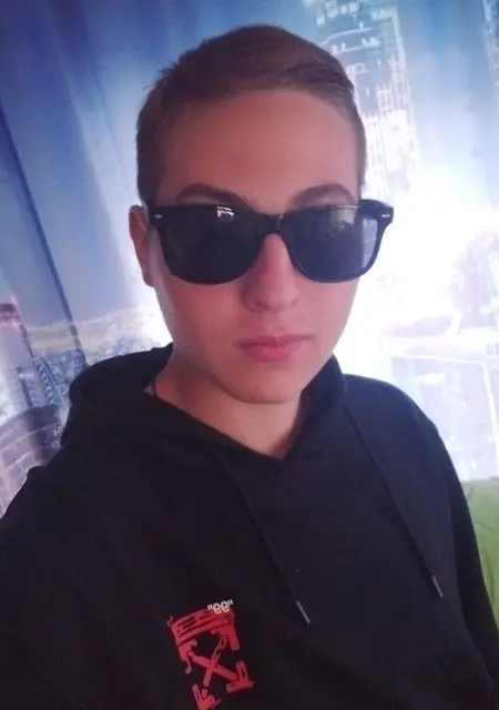 Я Владислав, 19, из Almere Stad, ищу знакомство для открытые отношения