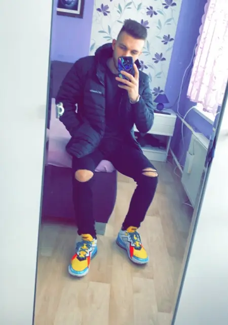 Miroslav из Клатовы, мне 25, познакомлюсь для приятного времяпровождения