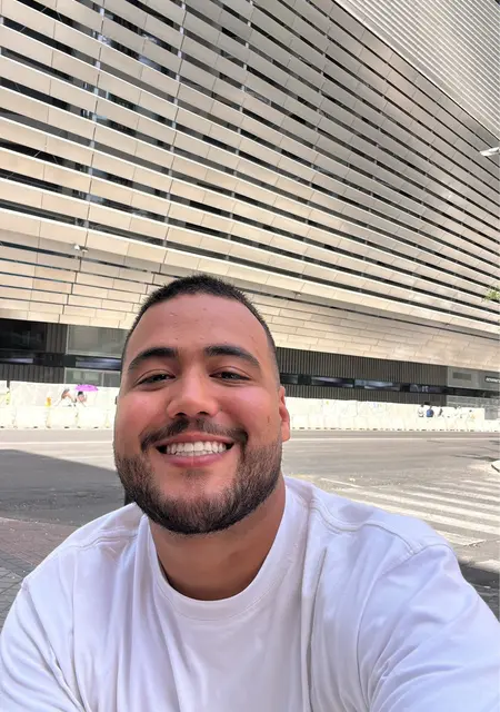 Ricardo из Мадрида, мне 21, познакомлюсь на одну ночь