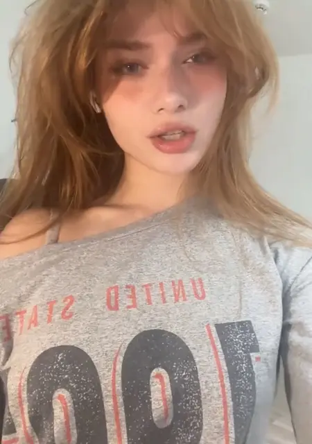 Я Lily, 18, из Шеффилд, ищу знакомство для общения