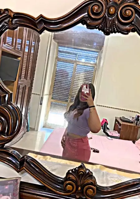 Я Lina, 20, из Неаполя, ищу знакомство для постоянных отношений