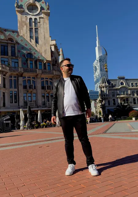 Я Kadir, 37, знакомлюсь без обязательств в Карс