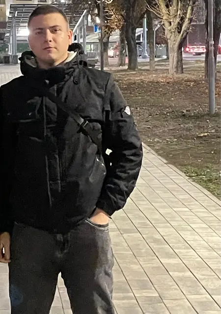 Я Danil, 20 років з Маріуполя, шукаю знайомства без зобов'язань