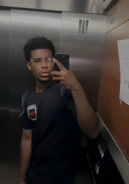 Я Jean Carlos, 19, из Портиман, ищу знакомства без обязательств