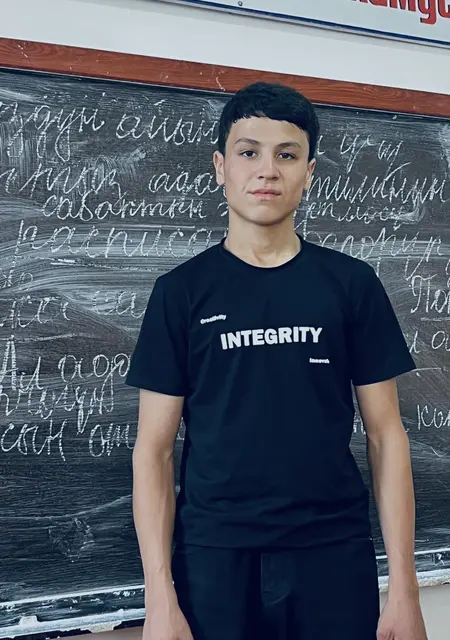 Я Behruzbek, 20, знакомлюсь на одну ночь в Бишкеке