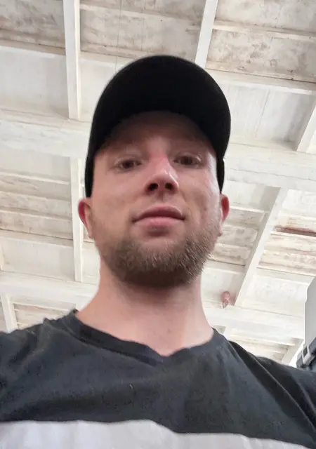 Я Josyp, 28, знакомлюсь для открытые отношения в Праге