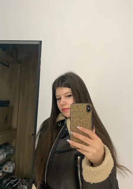 Dila из Киева, мне 20, познакомлюсь для постоянных отношений