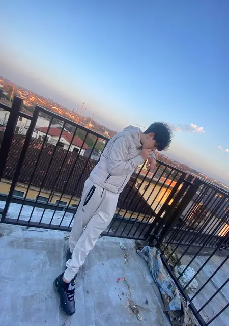 Cristian из Виченца, ищу на сайте знакомства без обязательств