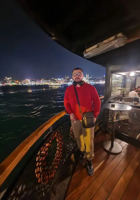 Tural из Баку, ищу на сайте знакомства на одну ночь