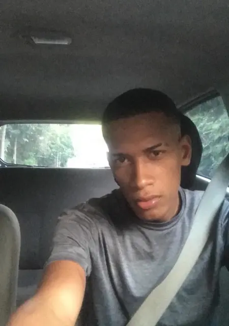 Daniel из Санто-доминго Эста, мне 25, познакомлюсь для открытые отношения