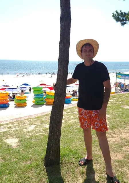 Саша из Караганды, ищу на сайте общение